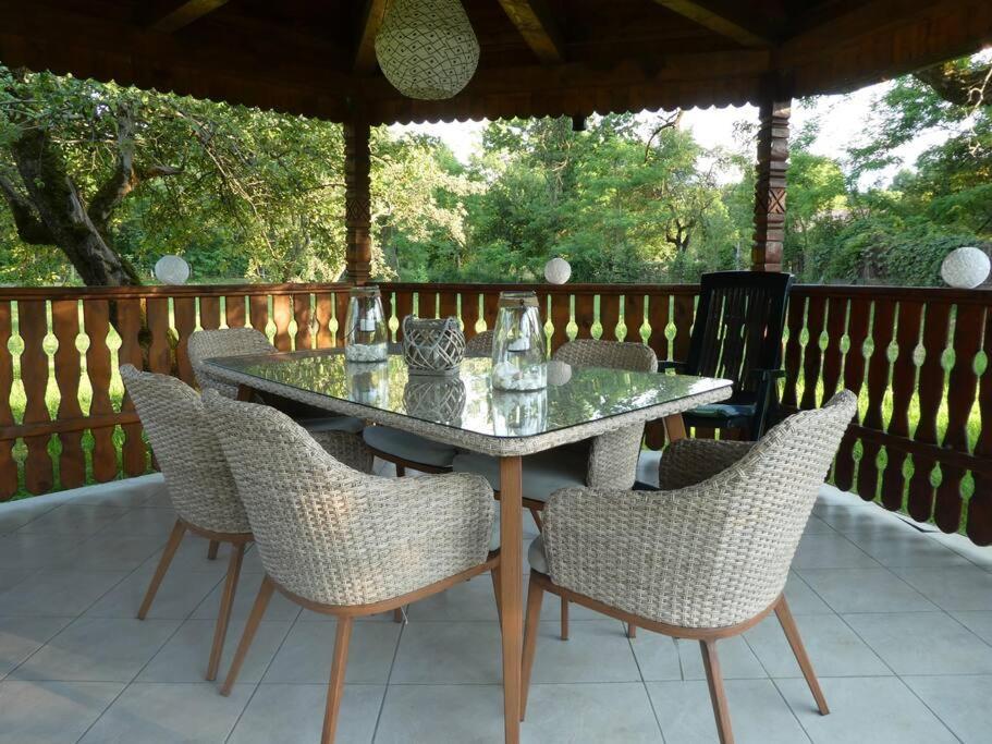 Horace Guesthouse Pool & Hot Tub & Bikes & River Dejani 외부 사진