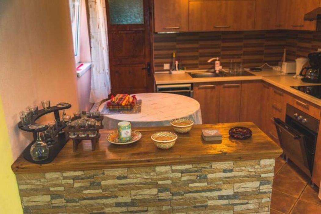 Horace Guesthouse Pool & Hot Tub & Bikes & River Dejani 외부 사진