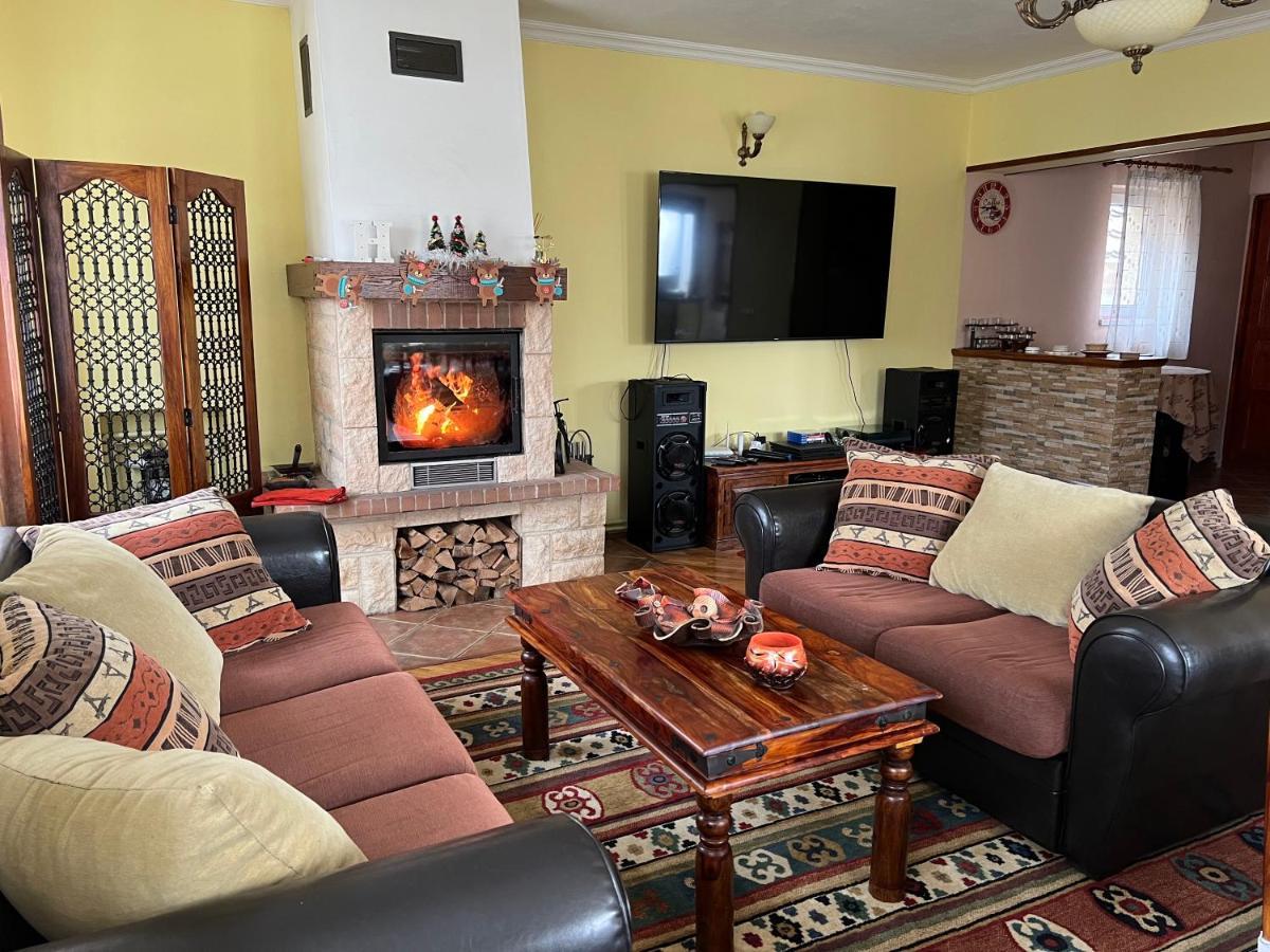 Horace Guesthouse Pool & Hot Tub & Bikes & River Dejani 외부 사진