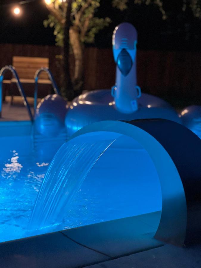 Horace Guesthouse Pool & Hot Tub & Bikes & River Dejani 외부 사진