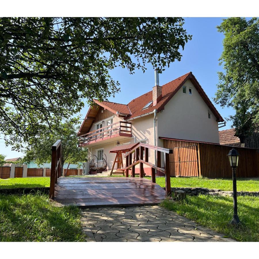 Horace Guesthouse Pool & Hot Tub & Bikes & River Dejani 외부 사진