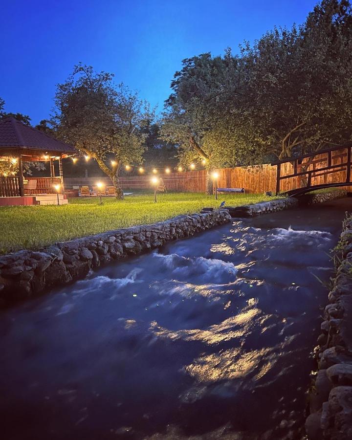 Horace Guesthouse Pool & Hot Tub & Bikes & River Dejani 외부 사진